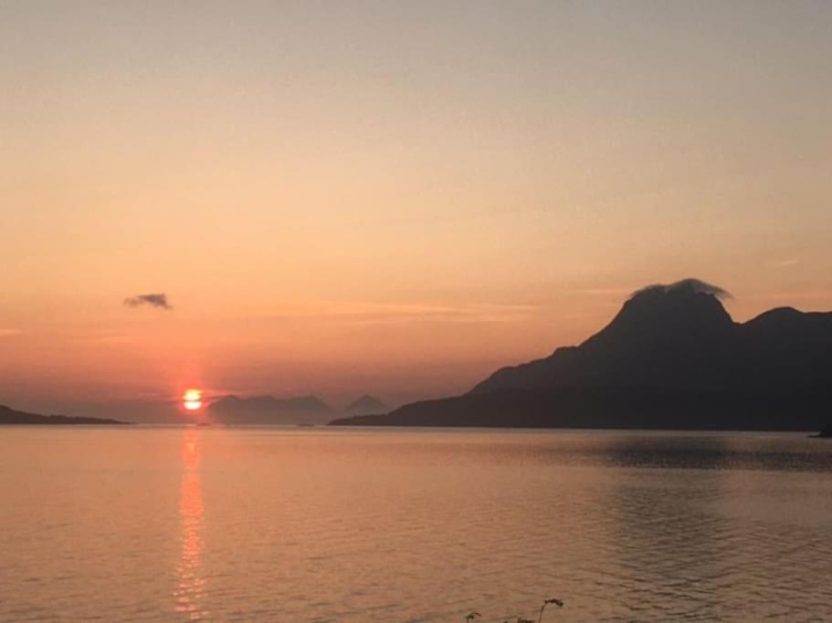 Feriehus The Midnight Sun Gratangen